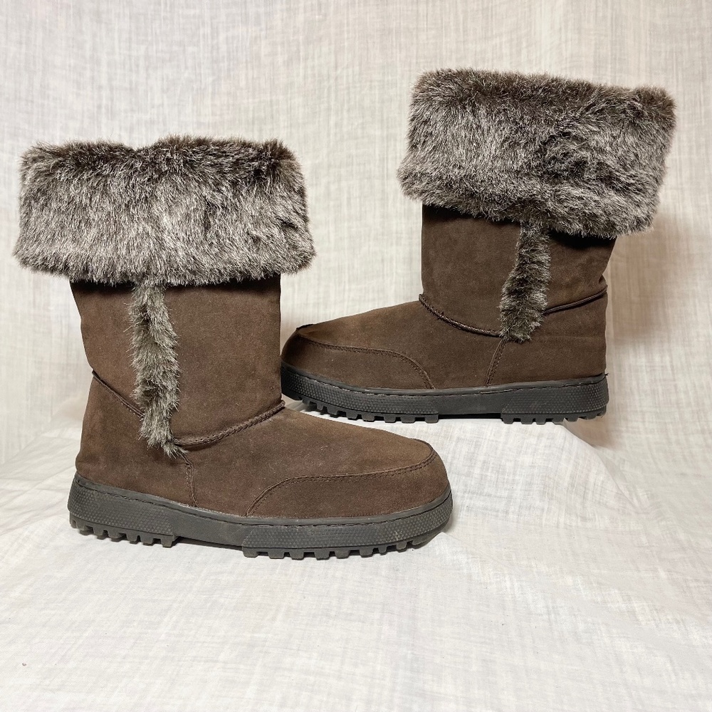Women’s Brown Boots. Rampage Size 8. Fur Trim. Faux Suede. Eskimo Warm And Comfy
